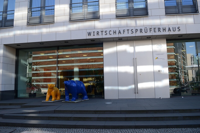 Die WPK als Selbstwerwaltungsorgan aller Wirtschaftsprüfer (WP) und vereidigten Buchprüfer (vBP) in Deutschland hat den gesetzlichen Auftrag, die Belange des gesamten Berufsstandes zu repräsentieren und zu vertreten. 



