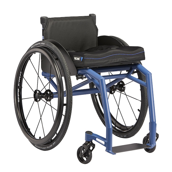 Der neue Starrrahmen-Rollstuhl M-i von DIETZ wird individuell gefertigt und kombiniert geringes Gewicht mit höchster Stabilität.